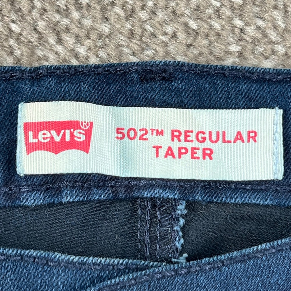 Levis 502 Regular Taper Jeans Womens 30x32 Dark Wash Blue Denim Whiskered - Picture 2 of 10